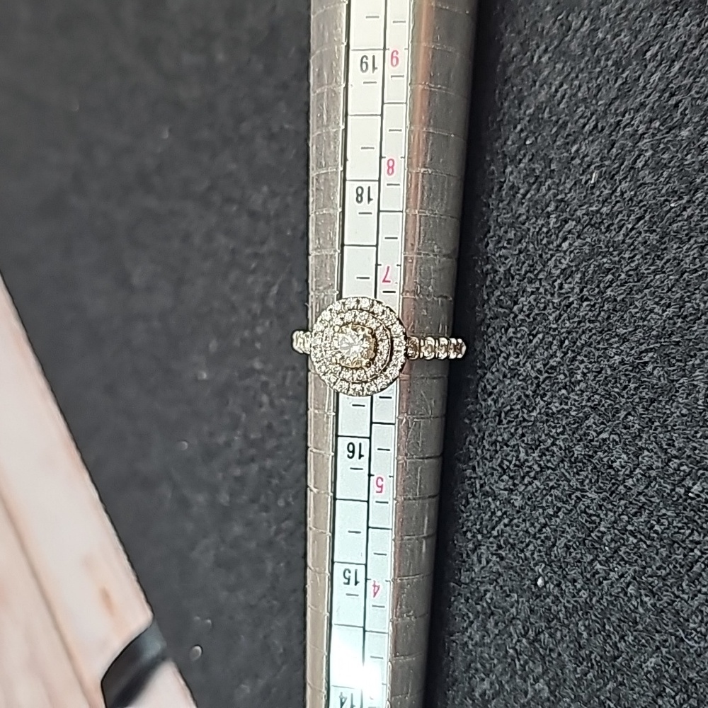 14KT WHITE GOLD DOUBLE HALO DIAMOND RING - Picture 15 of 16